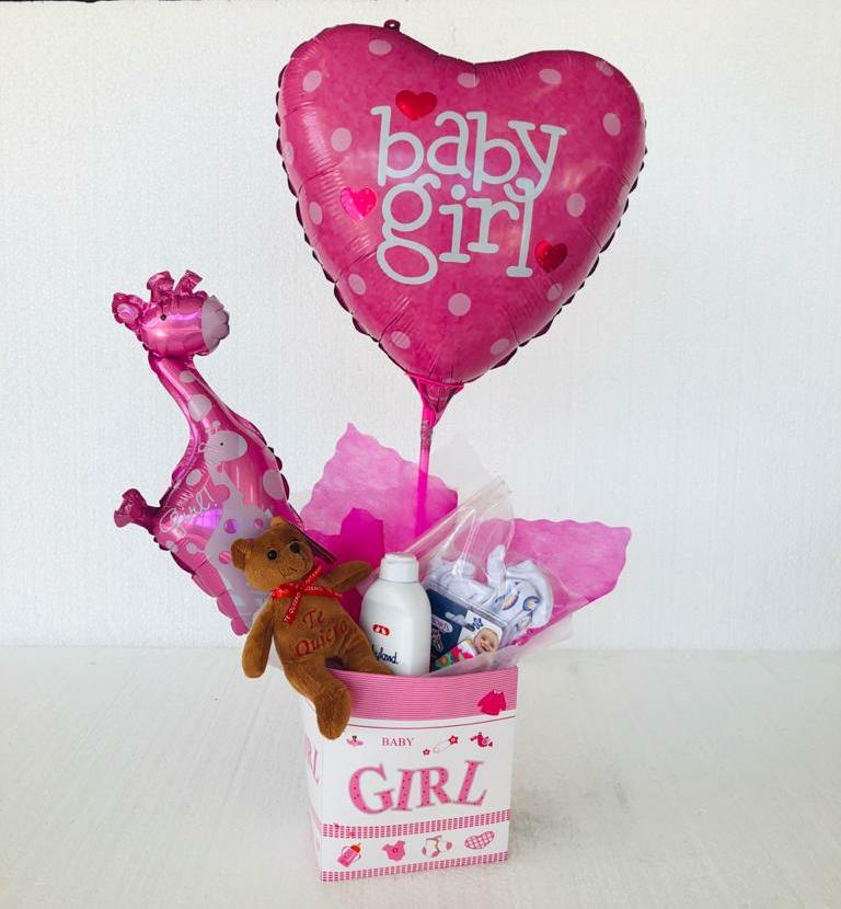 Caja de Nacimiento Ni�a con 3 Productos y Peluchito